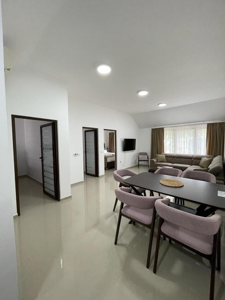 Morpheus Apartmani Sremska Mitrovica Exterior photo